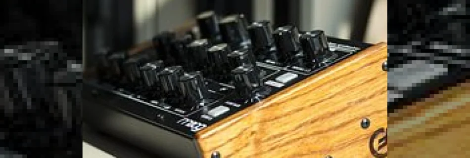 moog minitaur v2.2 adds lfo features, hard sync & more