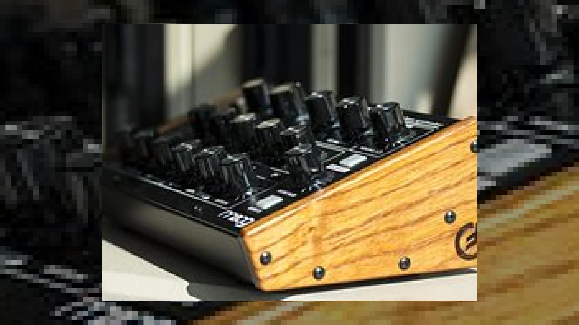 moog minitaur v2.2 adds lfo features, hard sync & more