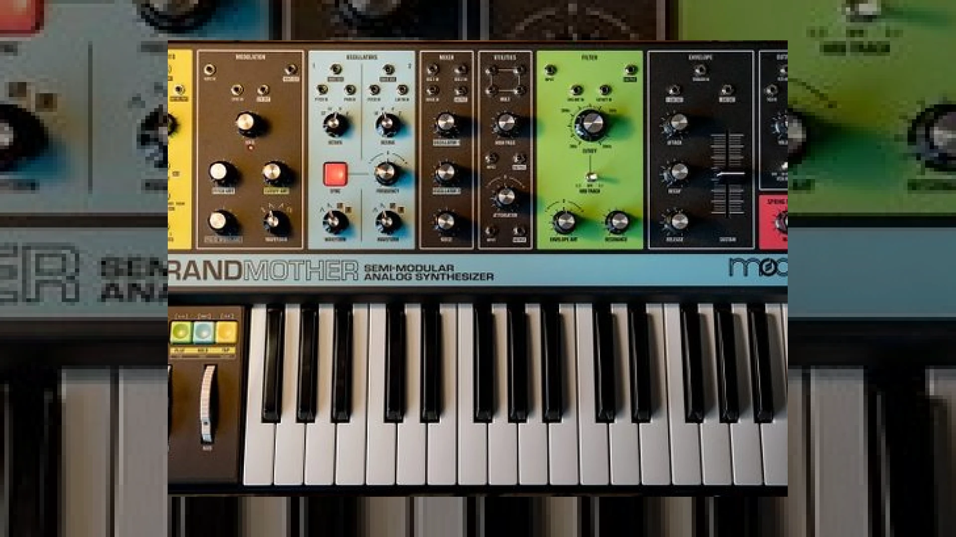 moog debut semi-modular grandmother synth
